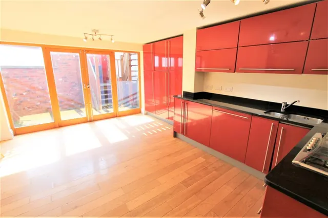 Earle St, Crewe, CW1, photo 2