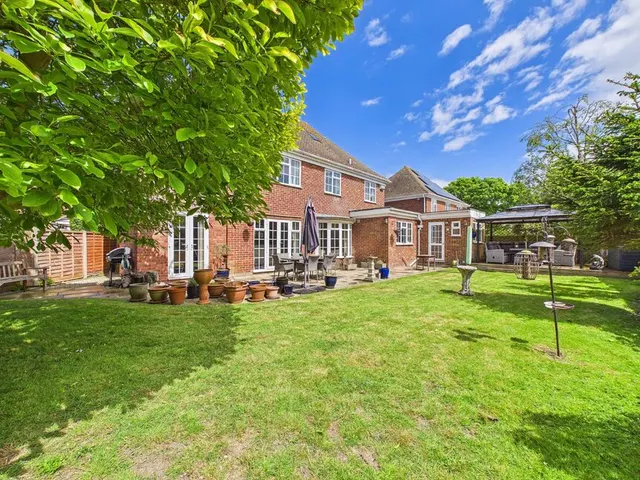 Corone Close, Folkestone, CT19, photo 2