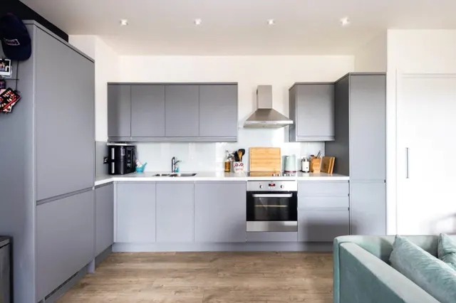 Wintergreen Court, E9, photo 3