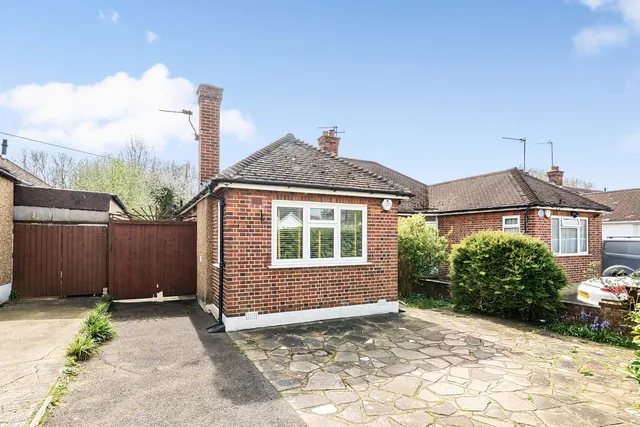Eastern Avenue, Pinner, HA5, photo 1