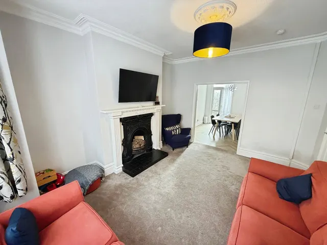 Fenton Place, Porthcawl, CF36, photo 3