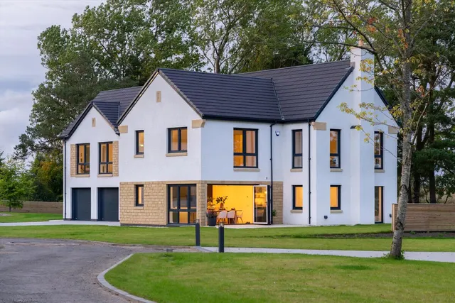 Inveroe Steadings, Balerno, EH14, photo 1