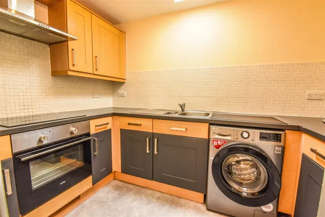 Phelps Mill Close, Dursley, GL11, photo 3