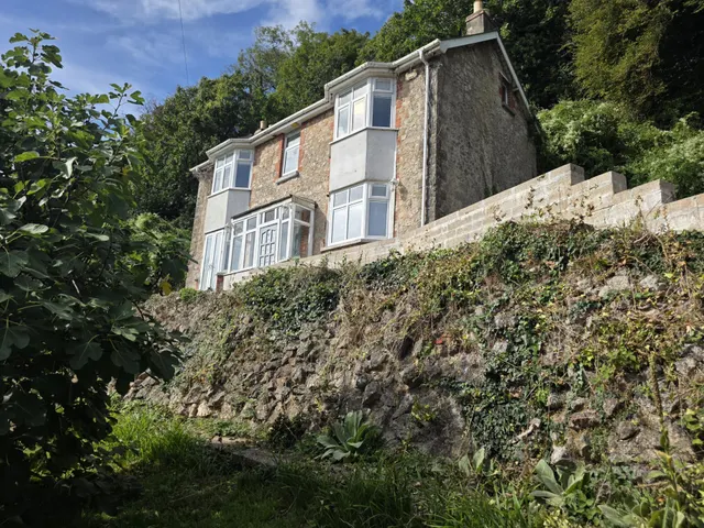 Coombe Lane, TQ2, photo 1