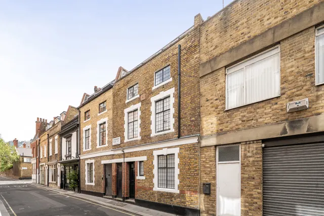 Photo 3 — 55A Greencoat Place, London