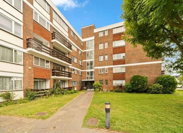 Hanger Vale Lane, Ealing, W5, photo 1
