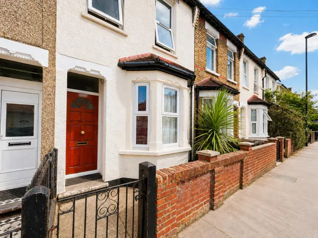 Lakehall Road, Thornton Heath, CR7, photo 1