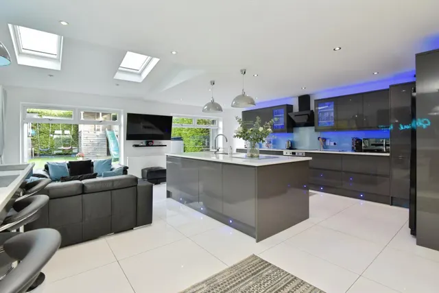 Cellarhead Road, Werrington, ST9, photo 3