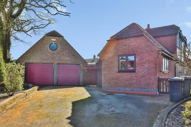 Old Chapel Lane, Underwood, NG16, photo 1