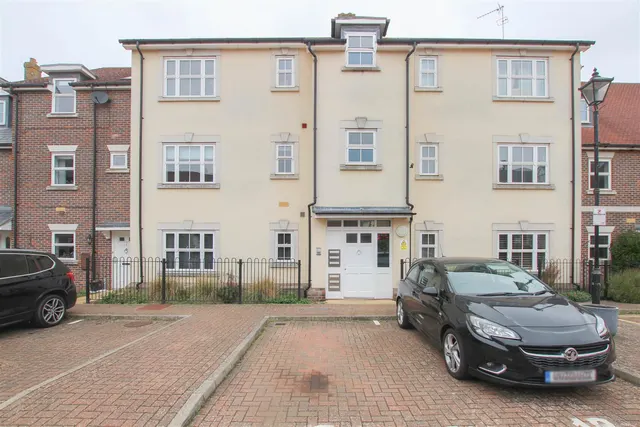 Blyth Court, Saffron Walden, CB11, photo 2