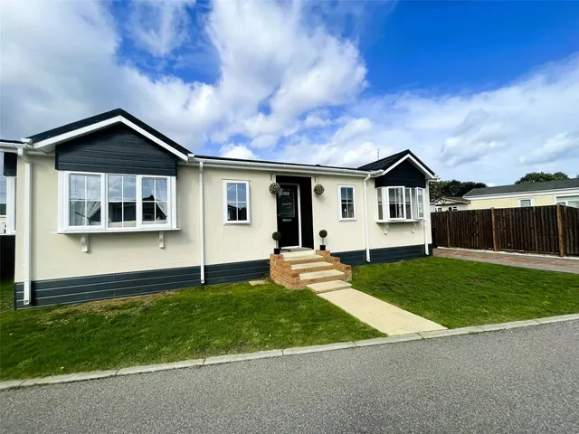 Hill Corner Farm Park, Sandy Lane, Farnborough, Hampshire, GU14 9JY, photo 1