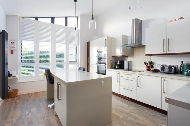 Photo 3 — Chase View, Cheltenham, GL52
