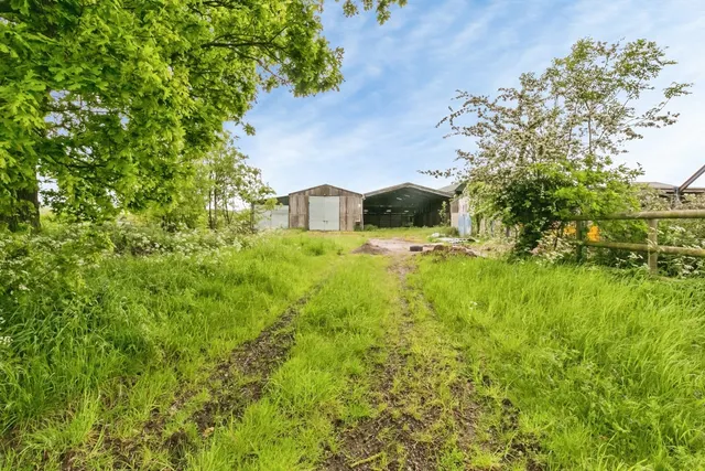 Photo 2 — Stone Road, Bramshall, Uttoxeter, Staffordshire, ST14