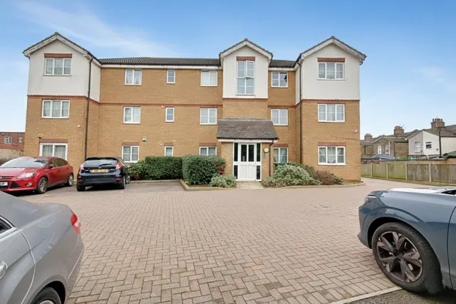 Rossmore Close, photo 1