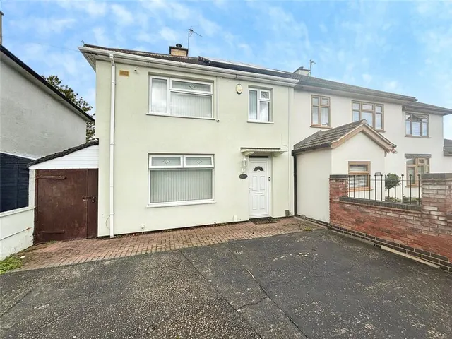 Simmins Crescent, Leicester, Leicestershire, LE2, photo 1
