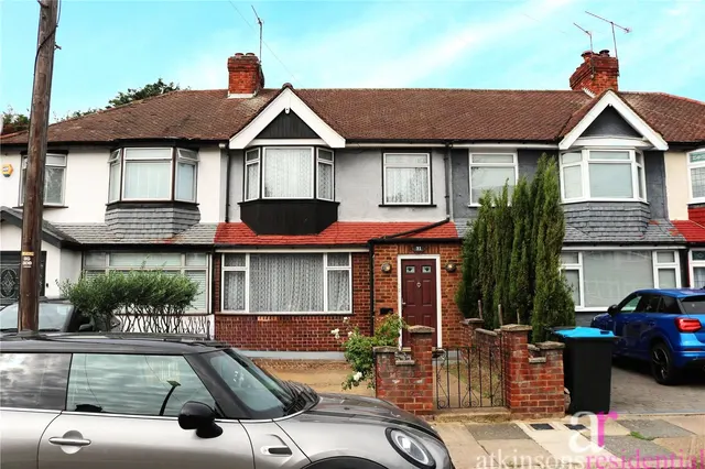 Woodgrange Gardens, Enfield, EN1, photo 1