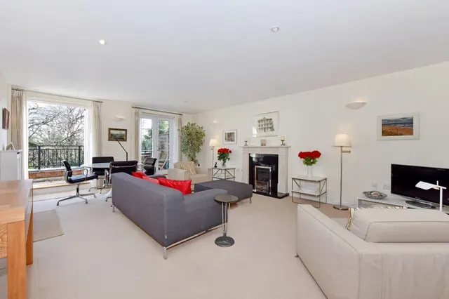 Photo 3 — Ethorpe House, Packhorse Road, Gerrards Cross, Buckinghamshire, SL9 8HS