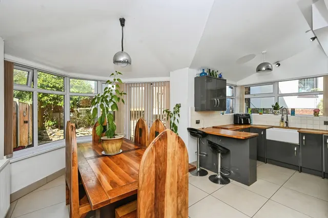 Hillbrae Avenue, St. Helens, WA11, photo 3
