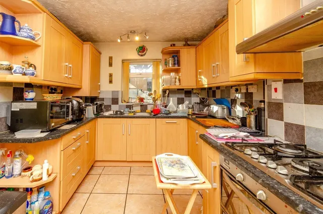 Photo 2 — Hollemeadow Avenue, Walsall, West Midlands, WS3