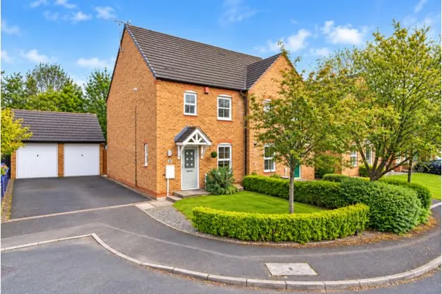 Ovaldene Way, Stoke-On-Trent, ST4, photo 1