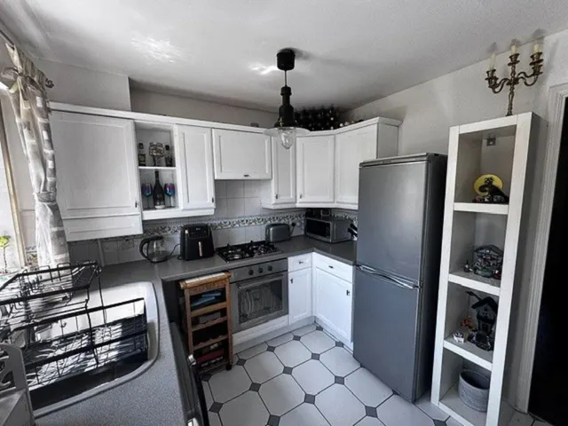 Photo 3 — Rose Hill Close, Mosborough, Sheffield