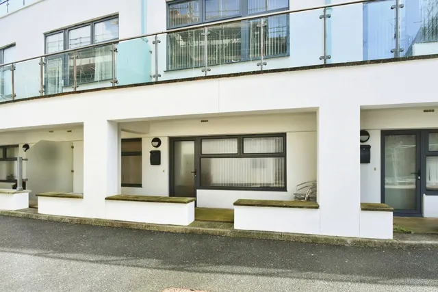 Suez Way, Brighton, BN2, photo 1