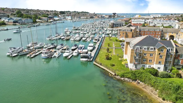 Photo 2 — Medina View, East Cowes