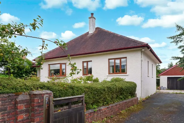 Ashgrove Road, Kilwinning, North Ayrshire, KA13, photo 1