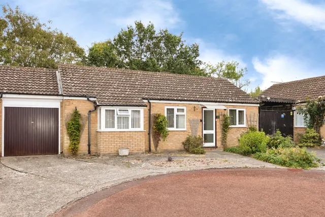 Thyme Close, Earley, RG6, photo 1