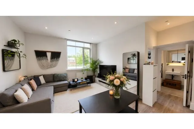 Field End Road, Ruislip, HA4, photo 2