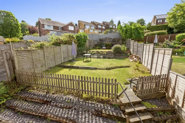 Dean Close, High Wycombe, HP12, photo 2