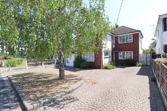 Bull Lane, Rayleigh, Essex, SS6 8NQ, photo 1