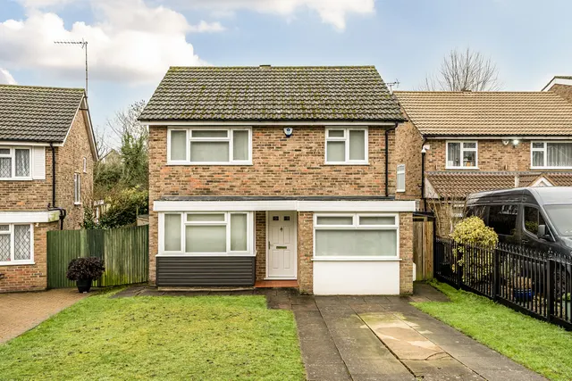 Acacia Close, Stanmore, HA7, photo 1