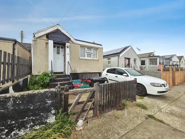 Morris Avenue, Jaywick, CO15, photo 1