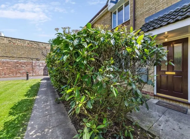 Dorset Mews, Finchley, N3, photo 1