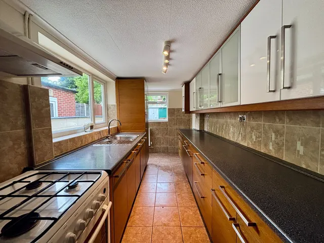 Uxbridge Street, Burton On Trent, DE14, photo 2