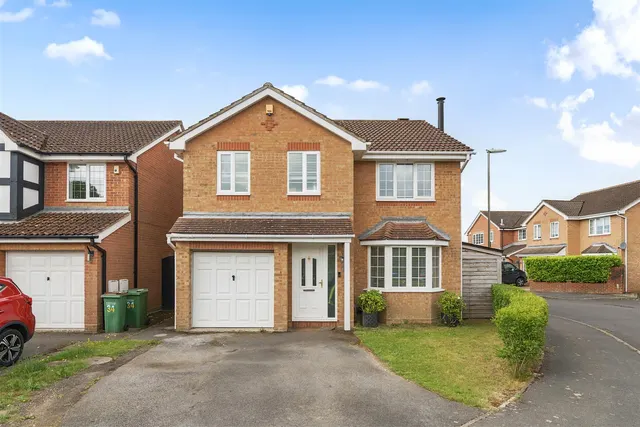 Photo 2 — Corvette Avenue, Warsash