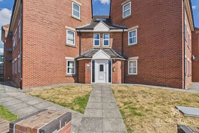 Heath Road, Holmewood, Derbyshire, S42, photo 1
