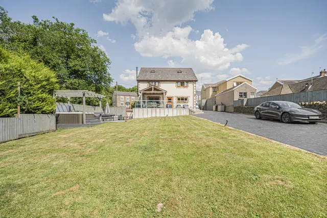 Gelligron Road, Pontardawe, SA8, photo 2