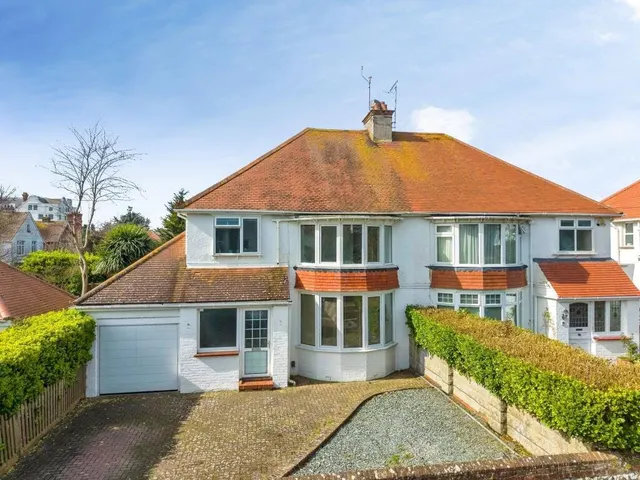 St. Valerie Road, Worthing, BN11, photo 1