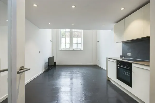 Drummond Way, Highbury & Islington, N1, photo 1