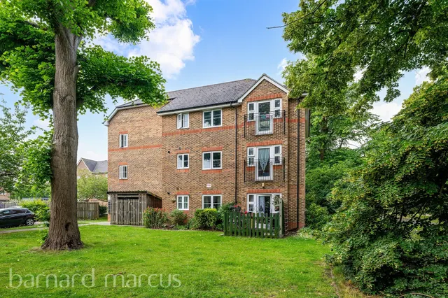 Westcote Road, Epsom, photo 1