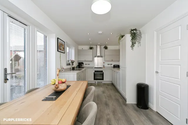 Deepfields Drive, Shipley, DE75, photo 3