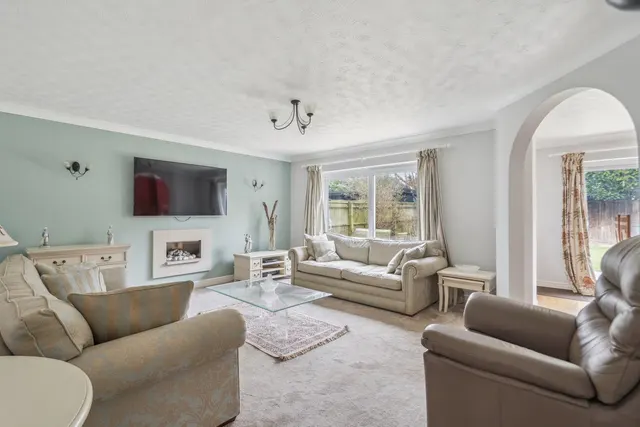 Rickmansworth Lane, Chalfont St Peter, SL9, photo 3