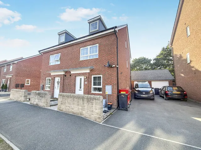 Brutus Court, North Hykeham, LN6, photo 1