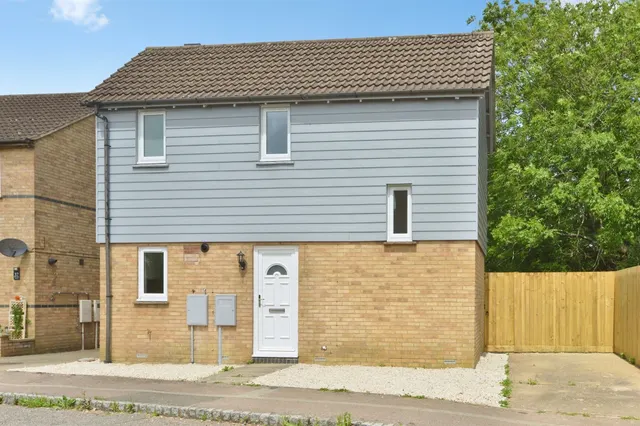 Lowndes Grove, Shenley Church End, Milton Keynes, photo 1
