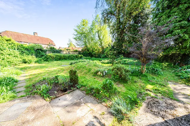 Charlton Road, Chichester, PO18, photo 3