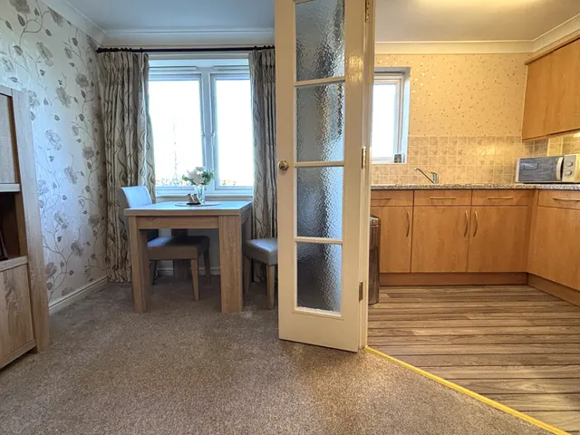 Hazel Grove, Stockport, SK7, photo 2