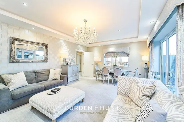 Mount Pleasant Road, Chigwell, IG7, photo 2