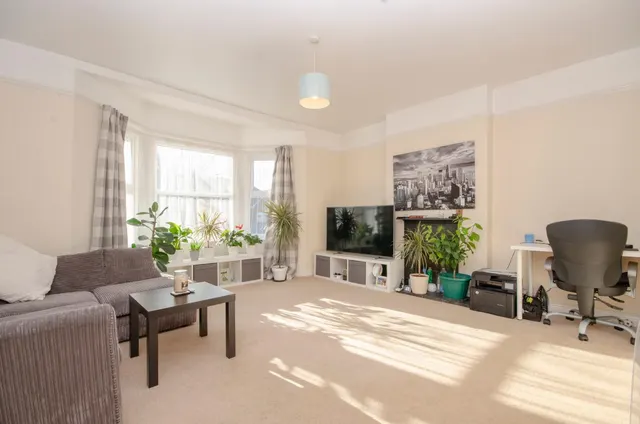 Photo 2 — Brookwood Avenue, Eastleigh, Hampshire, SO50 9PE